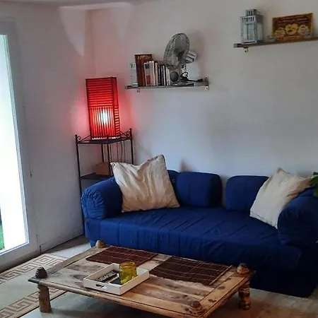 Apartment 35 M2