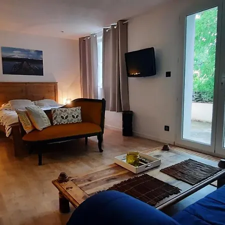 35 M2 Apartment Arles